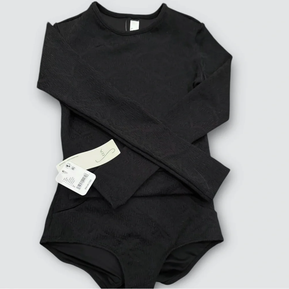 NWT Seea Palomar Crop Top Rashguard & High Waist Bikini Bottom- Licorice Sz S - Picture 8 of 8